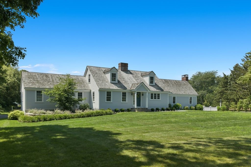 Backyard, Exterior, Facade, Cape Cod