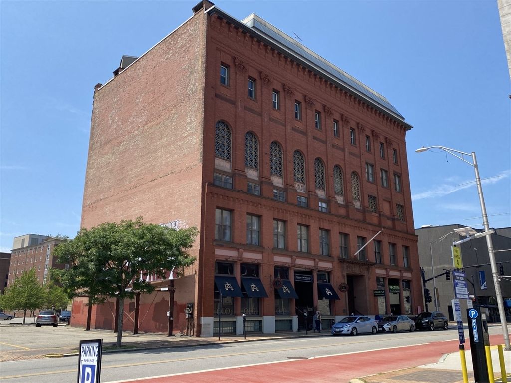 Exterior, Facade, Chicago School