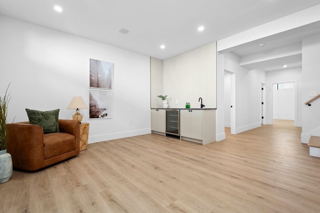 Interior, Recessed Lighting, Wood Texture Flooring