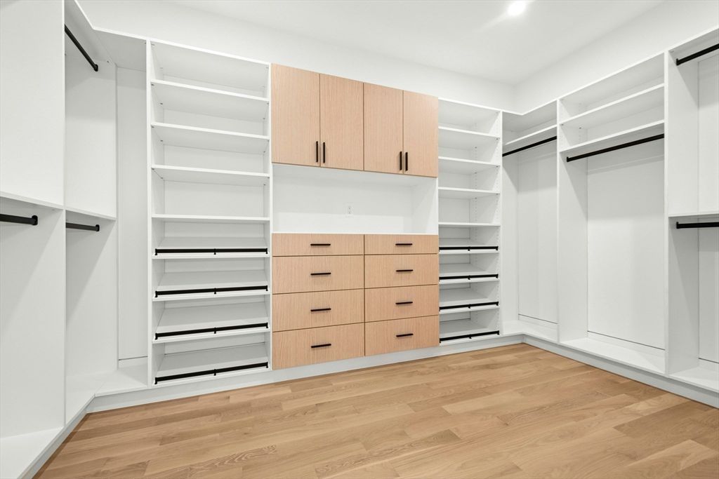 Interior, Recessed Lighting, Walk-in Closets, Wood Texture Flooring