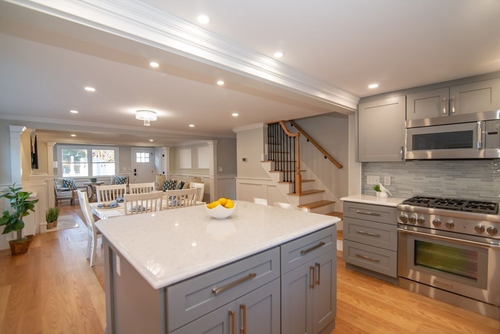 Dining room, Interior, Kitchen, Recessed Lighting, Stainless Steel Appliances, Wood Texture Flooring