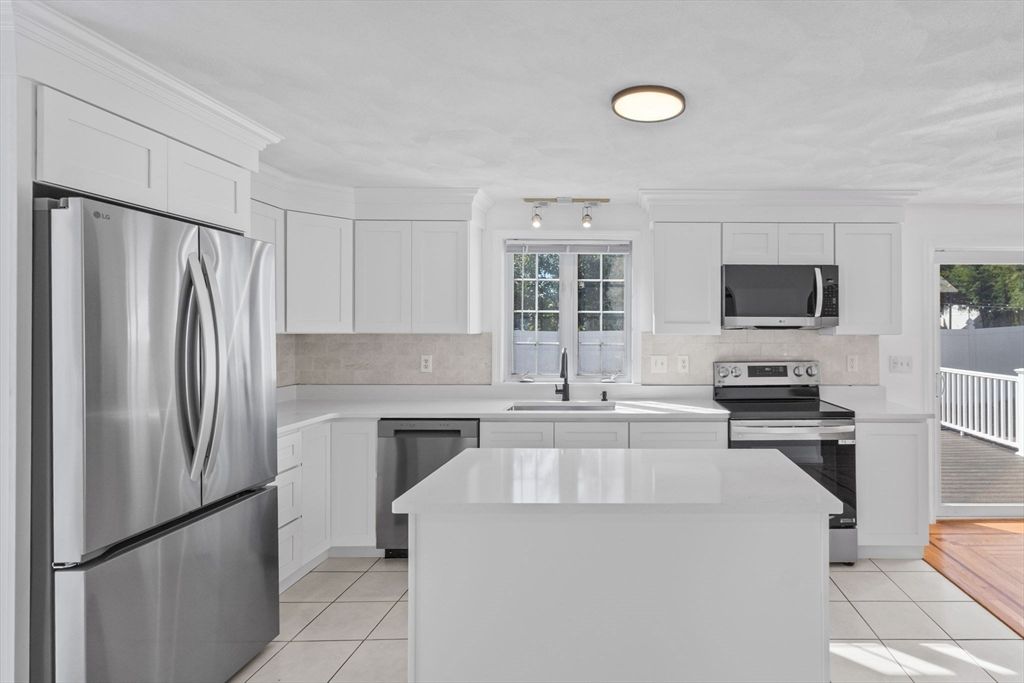 Interior, Kitchen, Stainless Steel Appliances