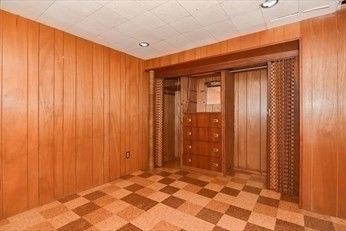 Empty room, Interior, Recessed Lighting, Wooden Walls