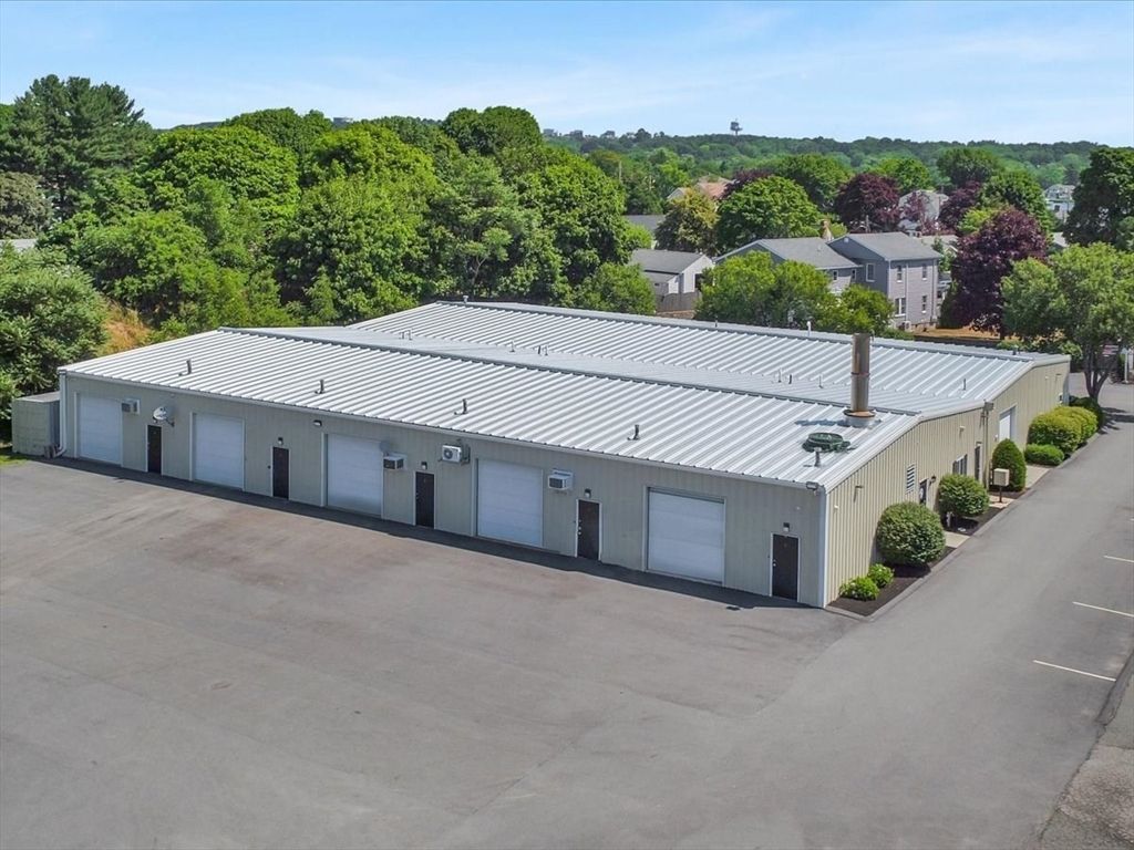 Detached Garage, Exterior