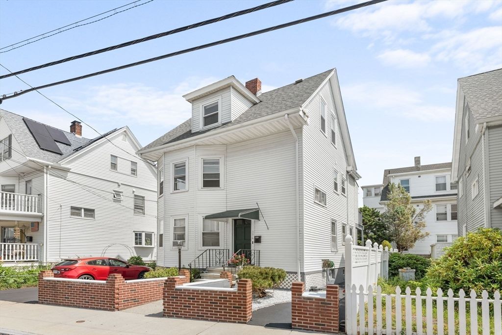 Exterior, Facade, Solar Panels, Queen Anne Victorian