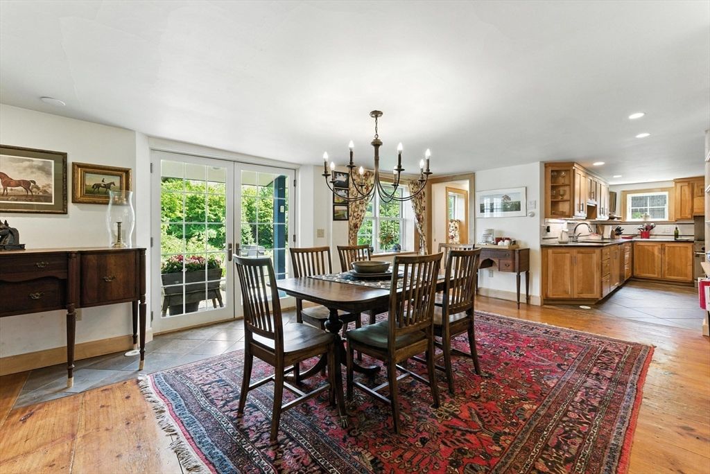 Chandelier, Dining room, Interior, Kitchen, Recessed Lighting, Wood Texture Flooring