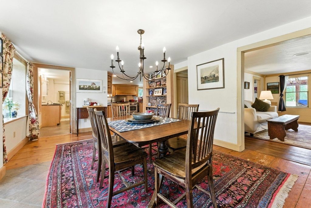 Chandelier, Dining room, Interior, Kitchen, Wood Texture Flooring