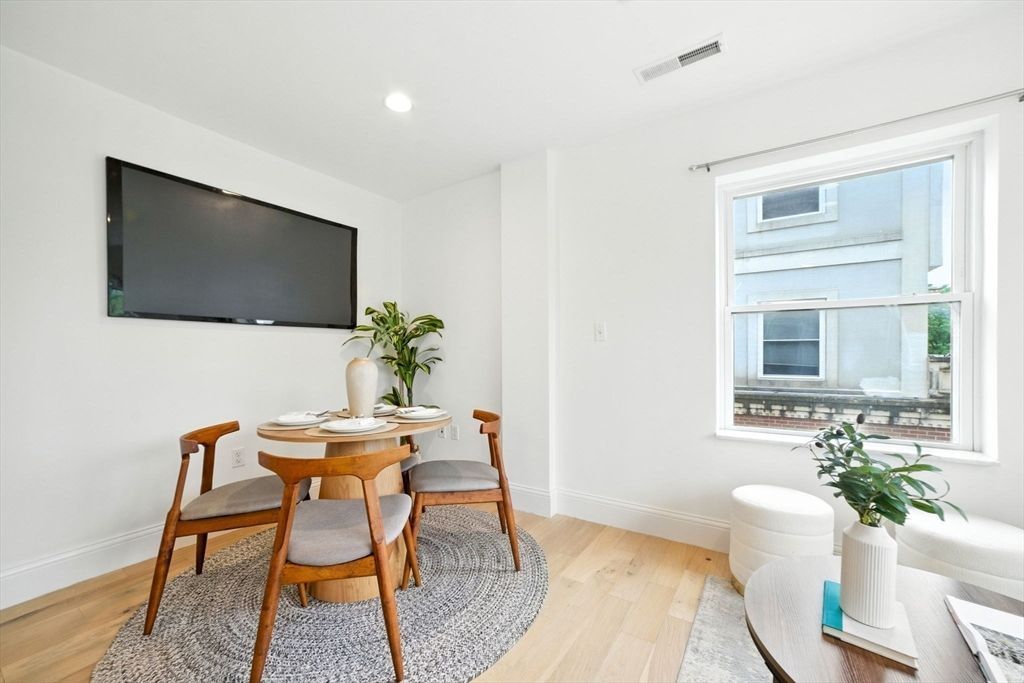 Dining room, Interior, Recessed Lighting, Wood Texture Flooring