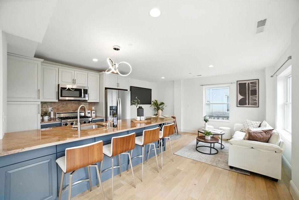 Interior, Kitchen, Living room, Pendant Lights, Recessed Lighting, Stainless Steel Appliances, Wood Texture Flooring