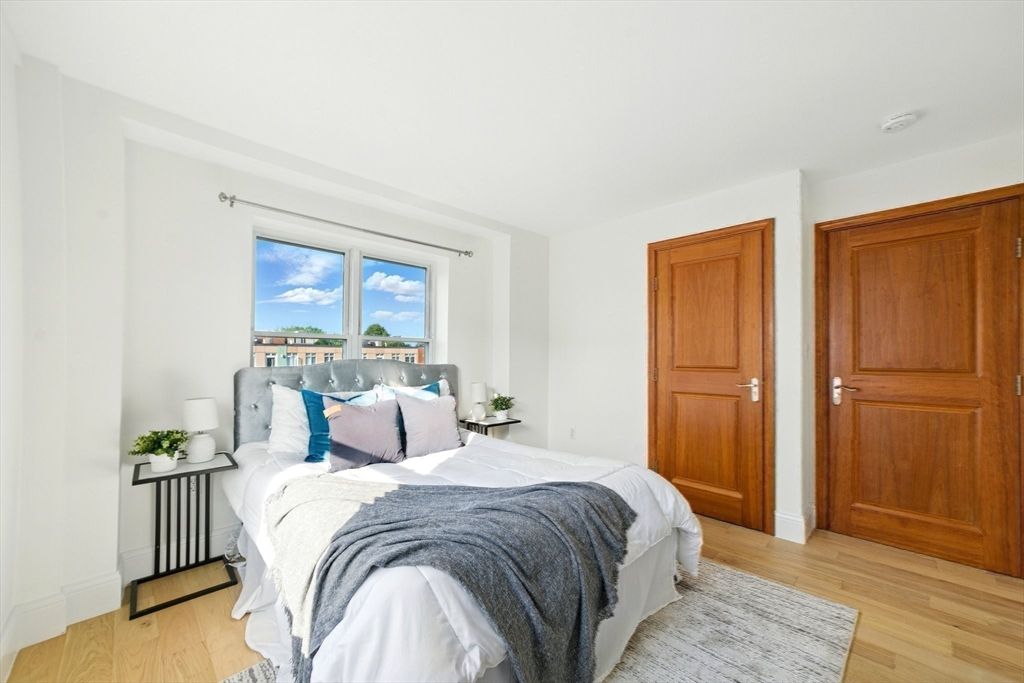 Bedroom, Interior, Water, Wood Texture Flooring