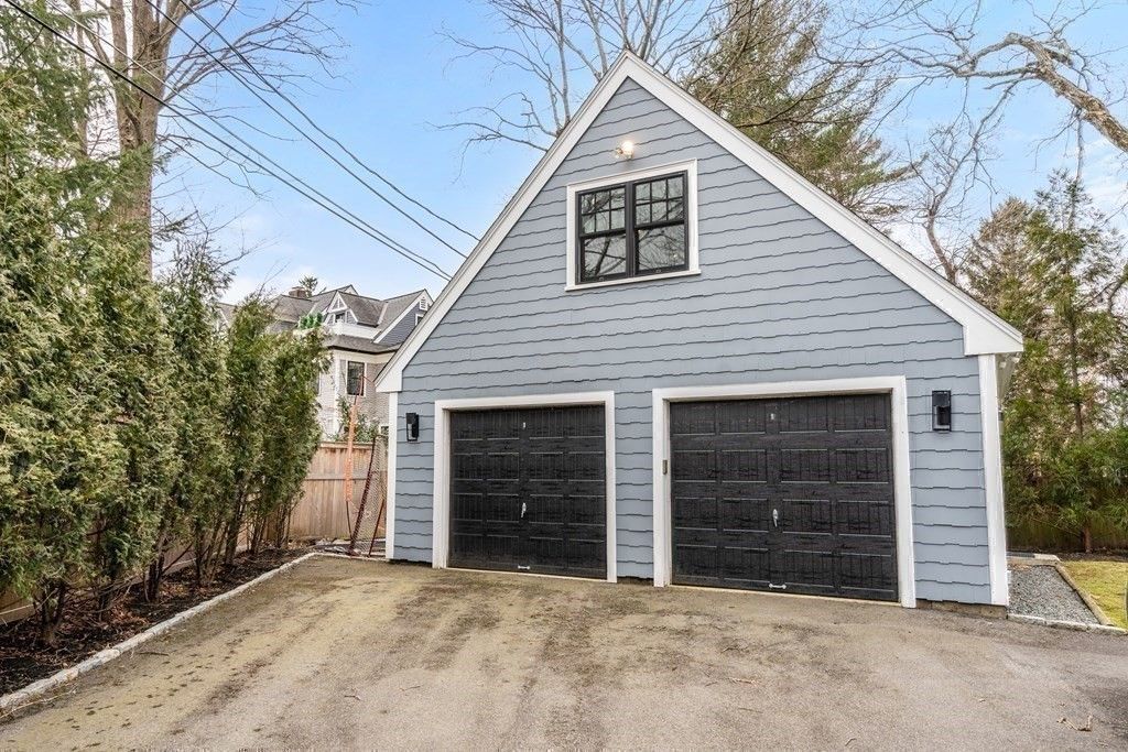 Detached Garage, Exterior