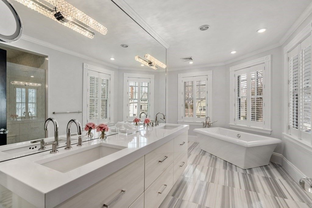 Bathroom, Dual Sink Vanities, Interior, Recessed Lighting