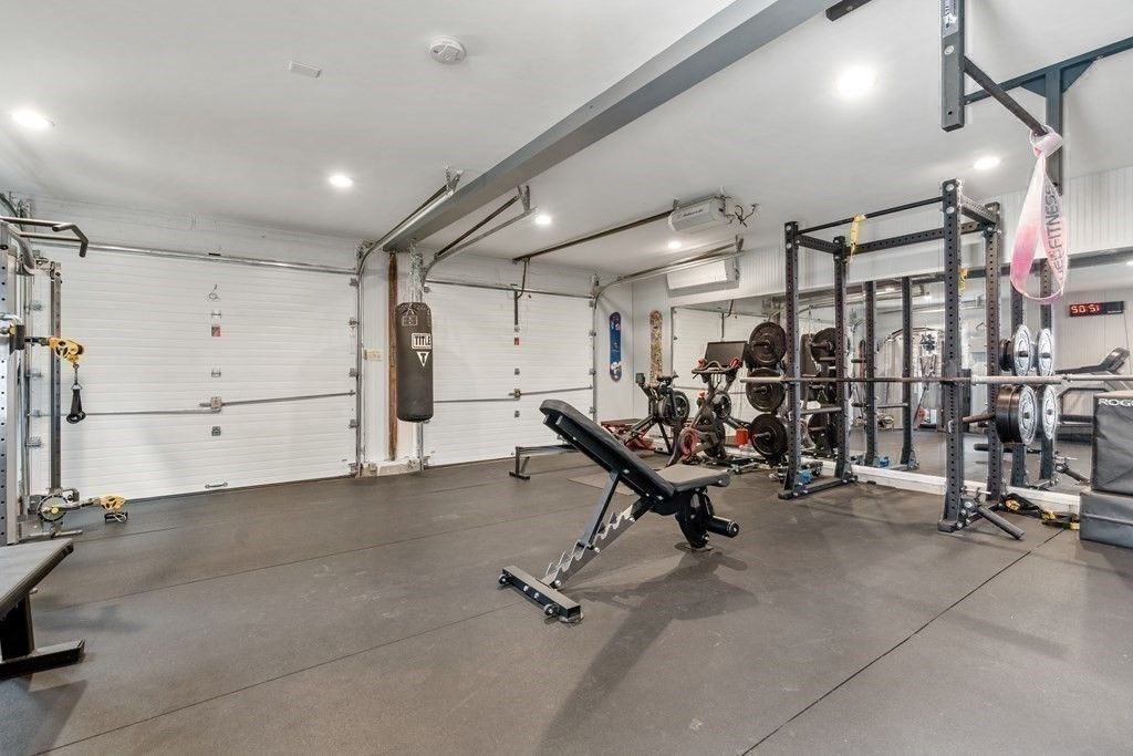 Fitness Equipment, Garage, Interior, Recessed Lighting