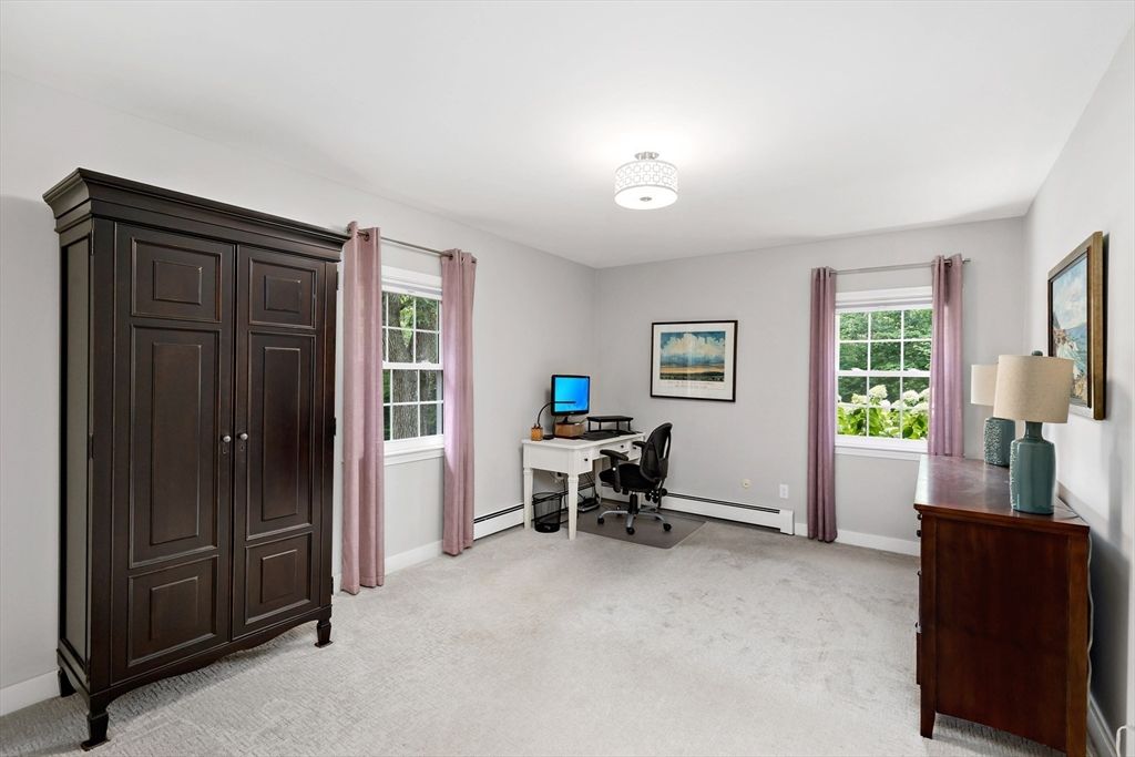 Home Office, Interior