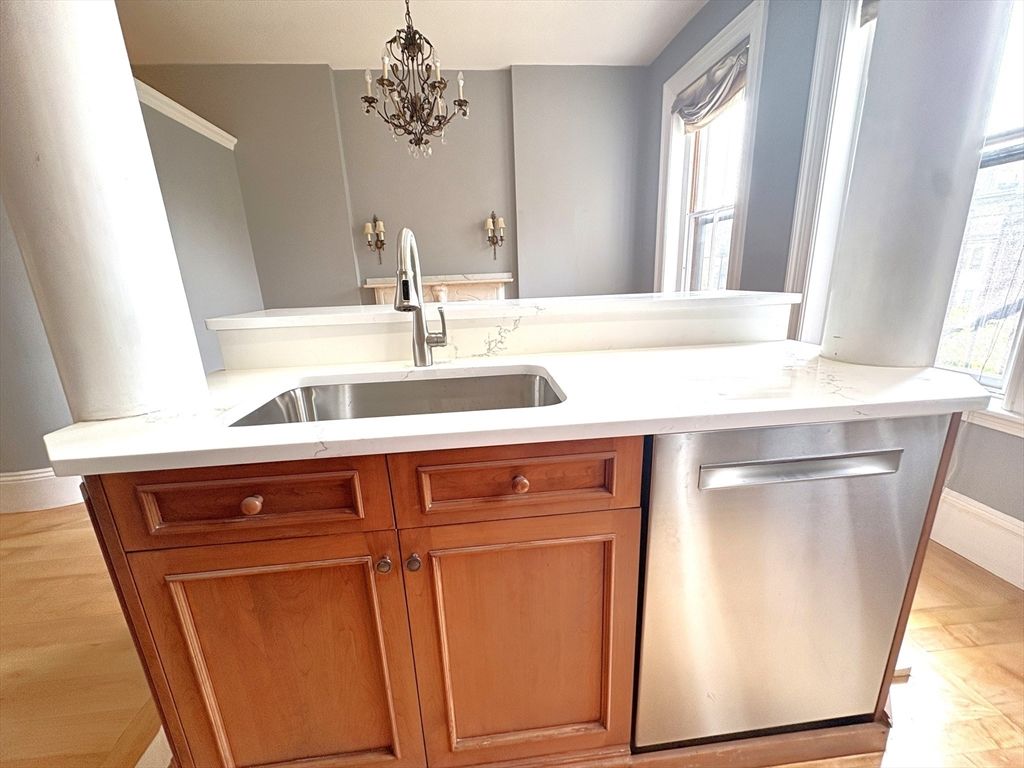 Chandelier, Interior, Kitchen, Wood Texture Flooring