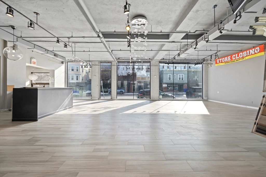 Interior, Pendant Lights, Wood Texture Flooring