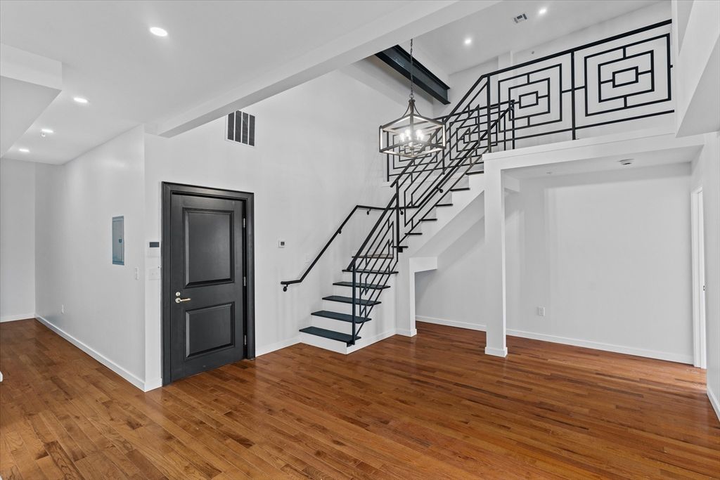 Interior, Pendant Lights, Recessed Lighting, Wood Texture Flooring