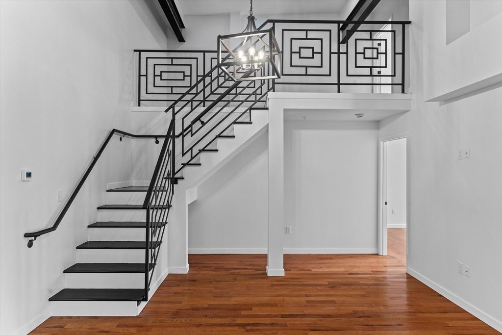 Interior, Pendant Lights, Wood Texture Flooring