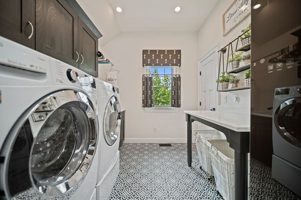 Interior, Recessed Lighting, Washer