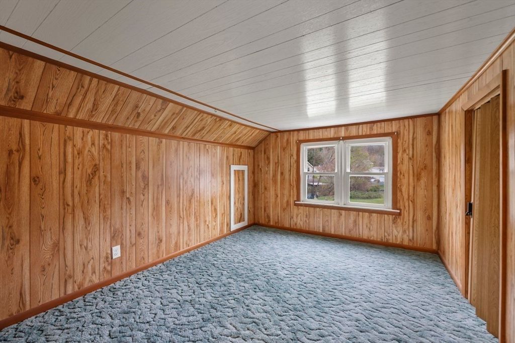 Empty room, Interior, Wooden Ceilings, Wooden Walls