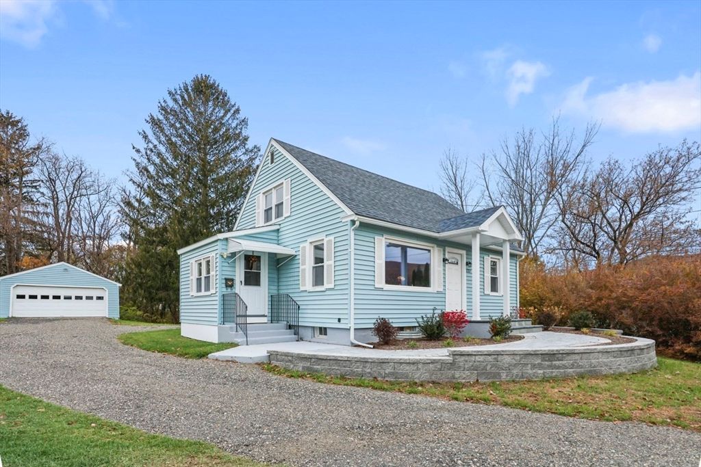 Backyard, Detached Garage, Exterior