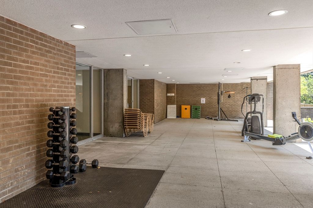 Fitness Equipment, Interior, Recessed Lighting, Stone Walls