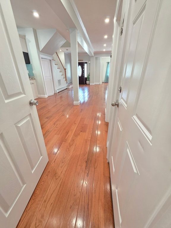 Interior, Recessed Lighting, Wood Texture Flooring