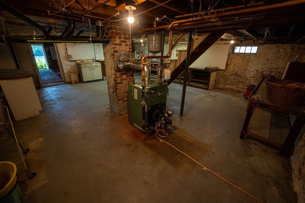 Interior, Stone Walls, Washer, Wooden Beams