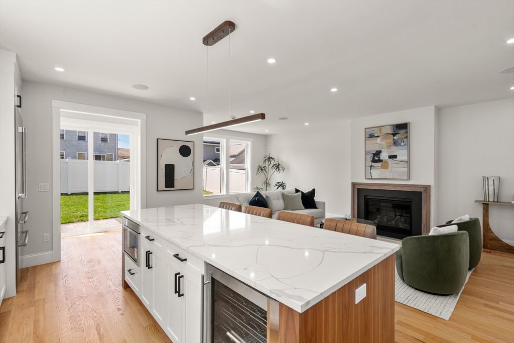 Fireplace, Interior, Kitchen, Pendant Lights, Recessed Lighting, Wood Texture Flooring