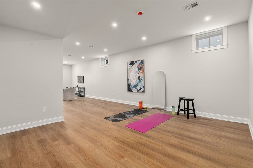 Interior, Recessed Lighting, Wood Texture Flooring