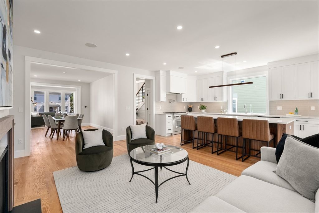 Dining room, Interior, Kitchen, Living room, Pendant Lights, Recessed Lighting, Wood Texture Flooring