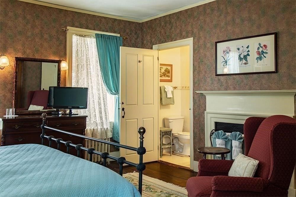 Bathroom, Bedroom, Fireplace, Interior, Wood Texture Flooring