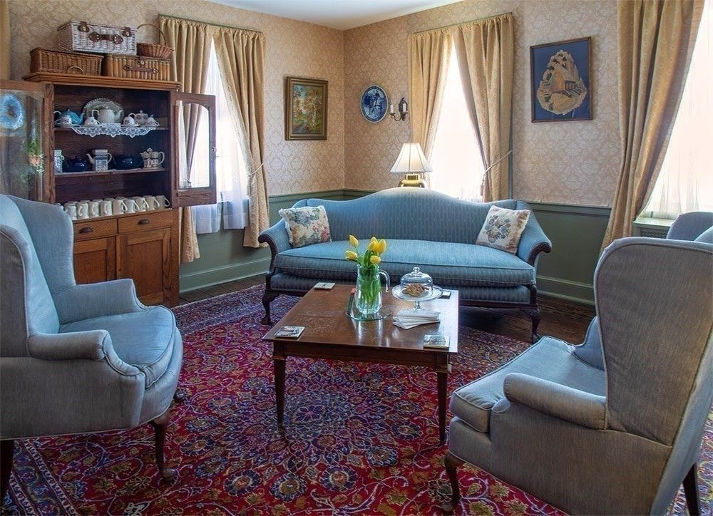 Interior, Living room