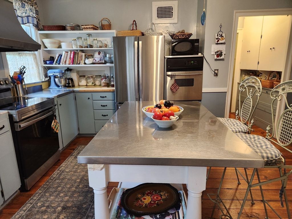Interior, Kitchen, Stainless Steel Appliances, Wood Texture Flooring