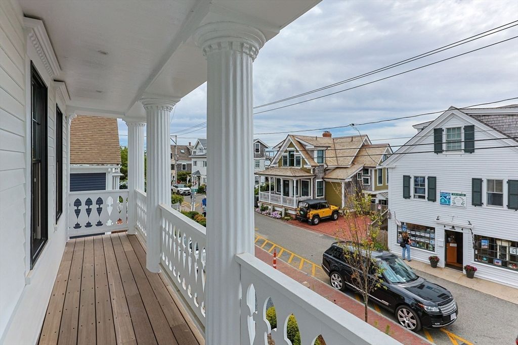 Exterior, Wood Texture Flooring