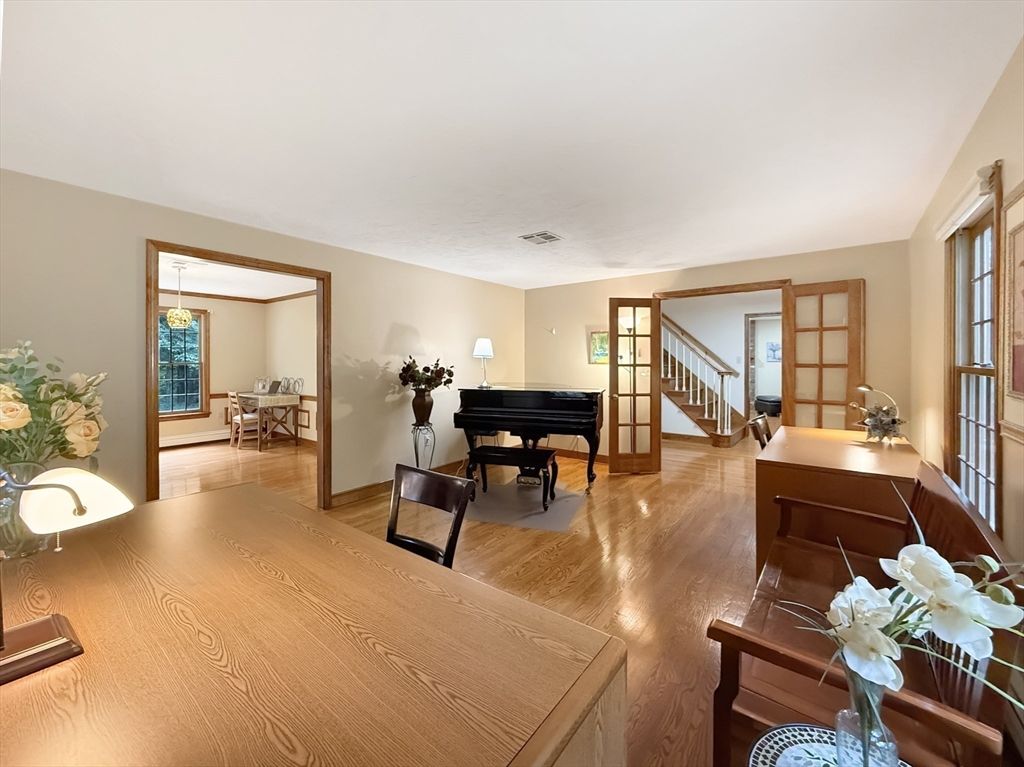 Dining room, Interior, Piano, Wood Texture Flooring