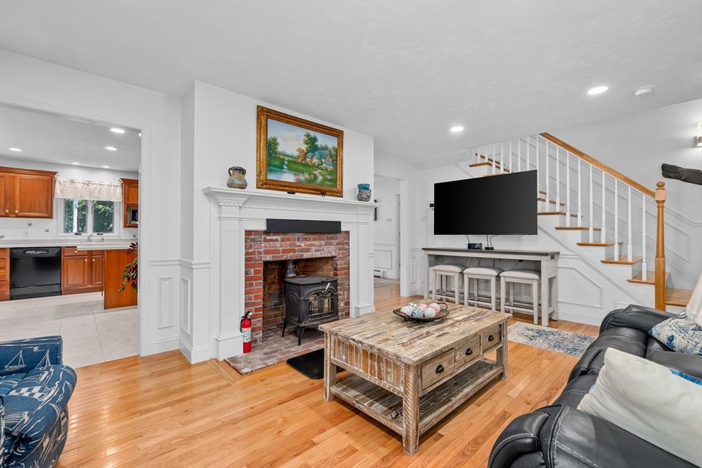 Fireplace, Interior, Kitchen, Living room, Recessed Lighting, Wood Texture Flooring