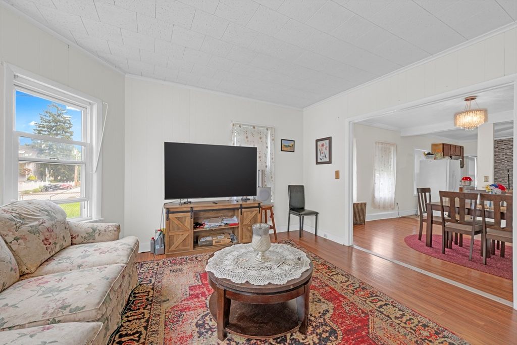 Chandelier, Dining room, Interior, Living room, Wood Texture Flooring