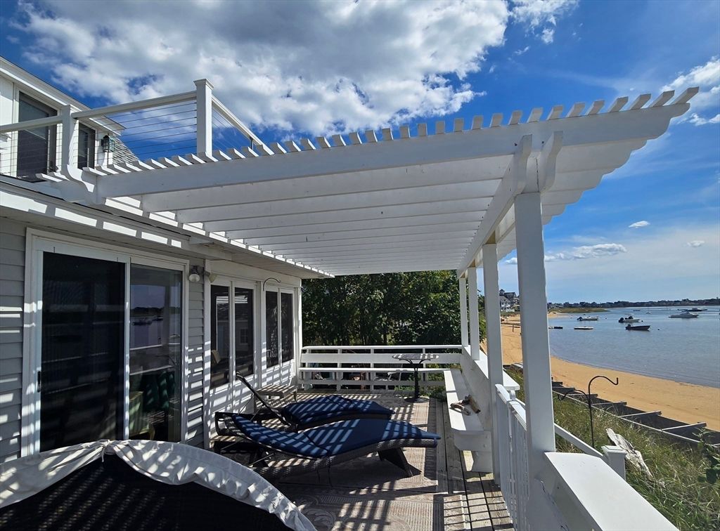 Backyard, Exterior, Facade, American Foursquare