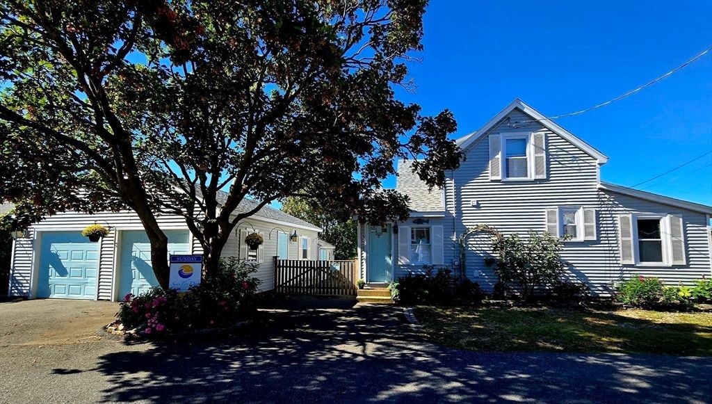 Attached, Detached Garage, Exterior, Facade, Queen Anne Victorian