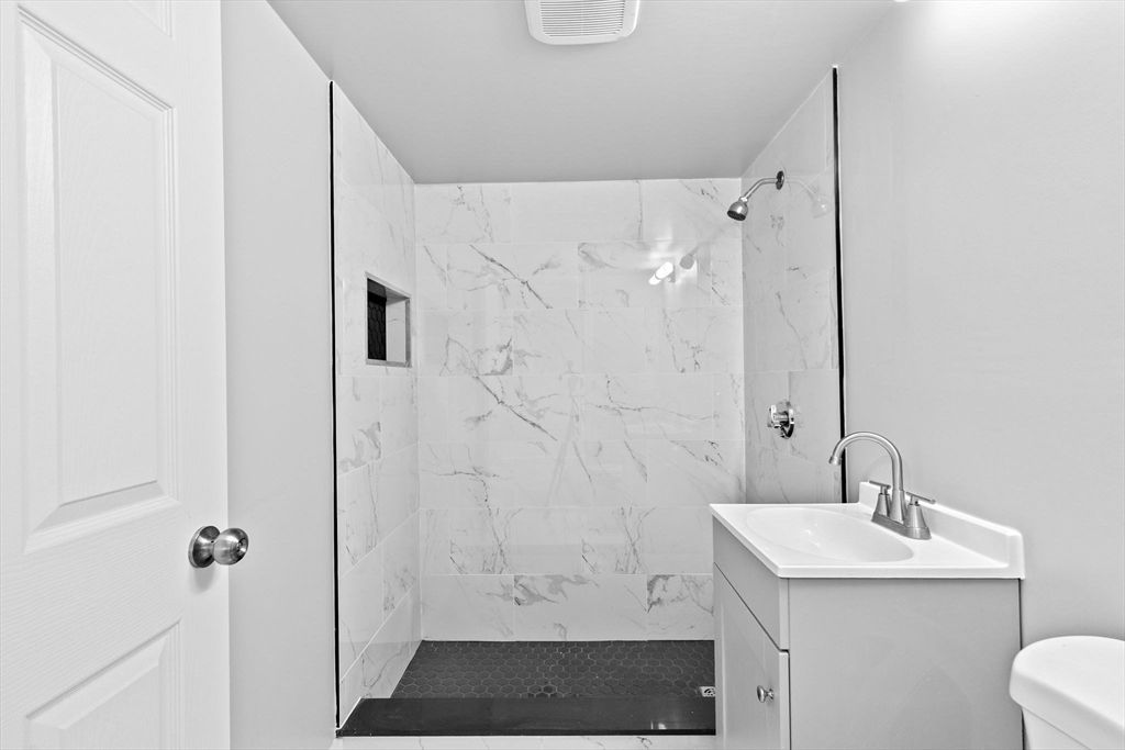 Bathroom, Interior, Marble Walls