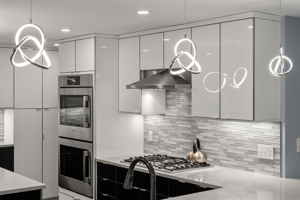 Interior, Kitchen, Pendant Lights, Recessed Lighting, Stainless Steel Appliances