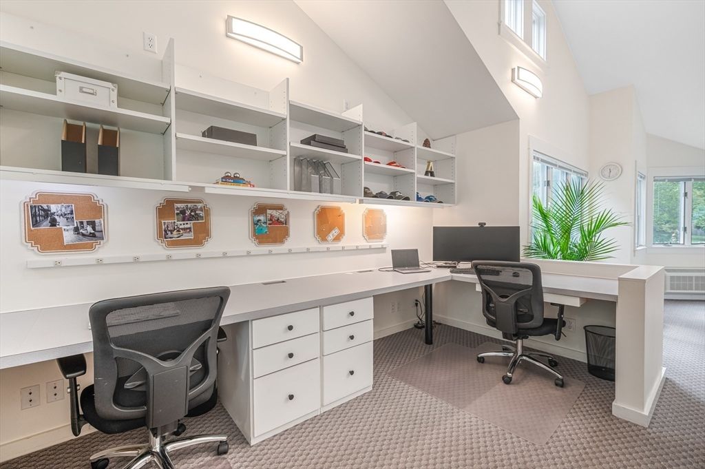 Home Office, Interior