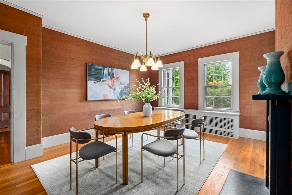 Chandelier, Dining room, Interior, Pendant Lights, Wood Texture Flooring, Wooden Walls