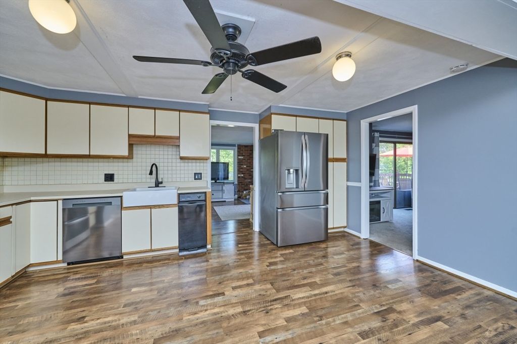 Interior, Kitchen, Wood Texture Flooring