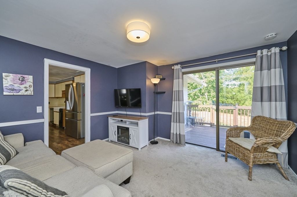 Interior, Living room, Stainless Steel Appliances