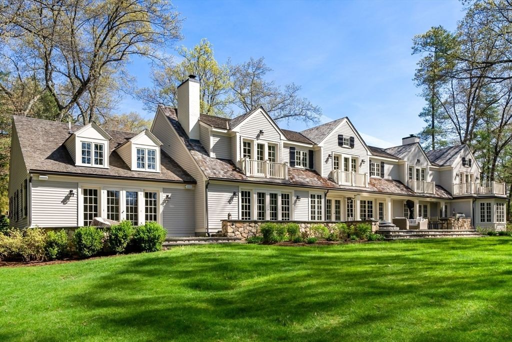 Backyard, Exterior, Facade, Farmhouse