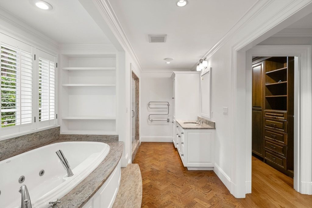 Bathroom, Interior, Recessed Lighting, Wood Texture Flooring