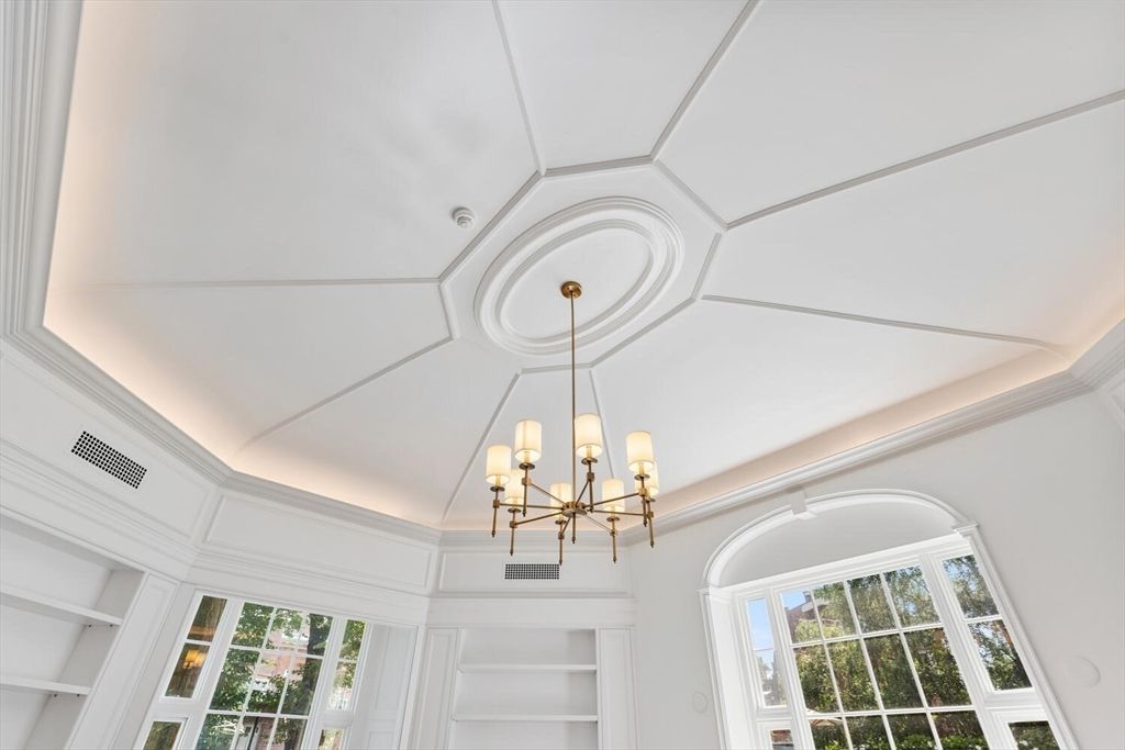 Chandelier, Interior