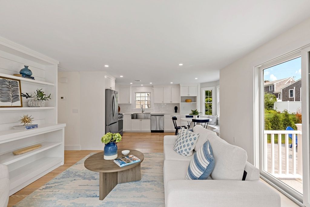 Dining room, Interior, Kitchen, Living room, Recessed Lighting, Stainless Steel Appliances, Wood Texture Flooring